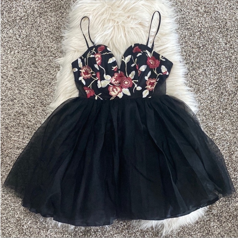 Black Tulle Bustier Mini Cocktail Dress with Floral Bodice